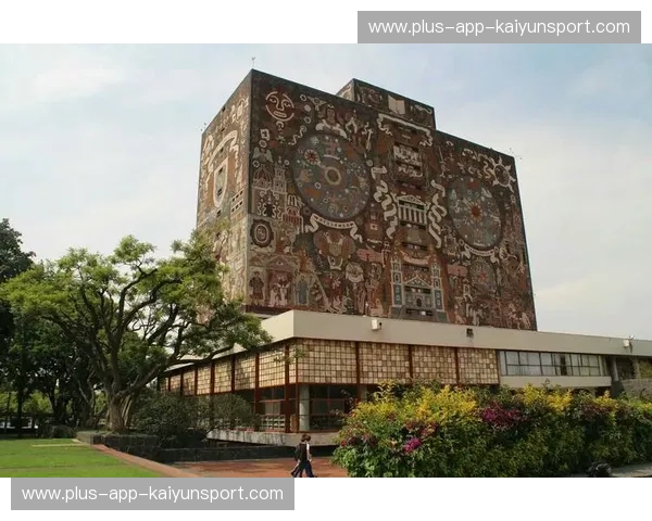 草坪上的玛雅战歌与桑巴舞曲：墨西哥vs巴西，不仅是胜负，更是拉美的灵魂对决